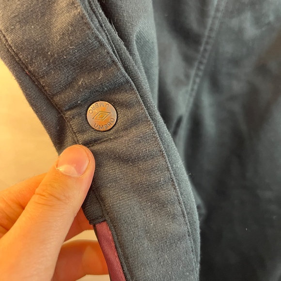 Vintage UMBRO Tearaway Pants - Size Medium - Adjustable Waist Size - Unisex/Rare - Picture 9 of 10